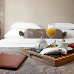 Le Clos Fleuri Hotel 2*