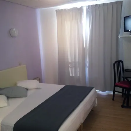 Le Clos Fleuri Hotel Bourg-de-Thizy