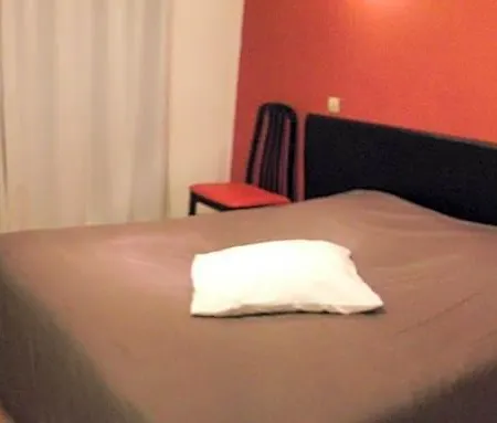 Le Clos Fleuri Hotel 2*